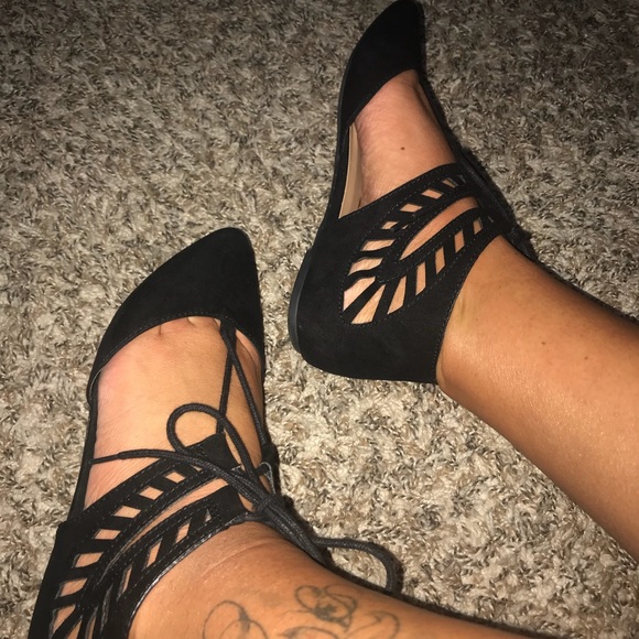 Black flats size 7 - Picture 3 of 3